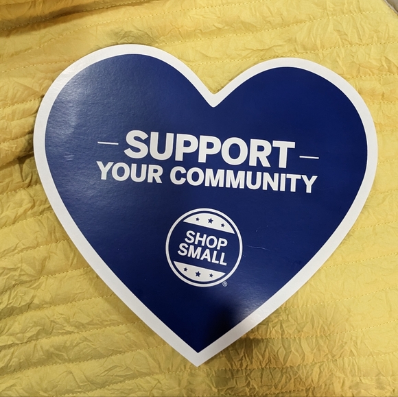 Sale ends TODAY! 3/$15 & under items to put in your bundle💼 or likes - Picture 2 of 16